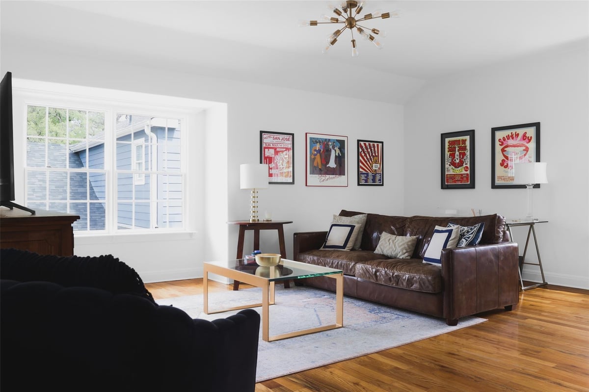 View 1711 W 29th ST Unit #2 in Brykerwoods C 1711 W 29th ST Unit #2 - property photo 1 - Luxury home in Brykerwoods C, Austin, TX