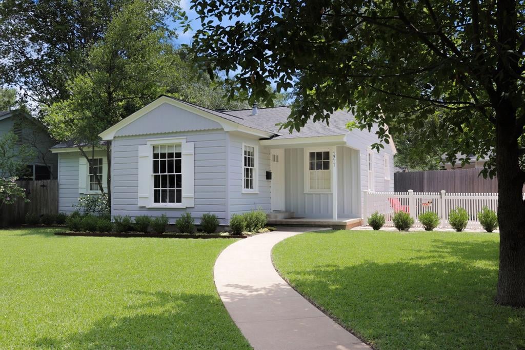 View 1711 W 34 th ST in Brykerwoods E 1711 W 34 th ST - front exterior - Luxury home in Brykerwoods E, Austin, TX