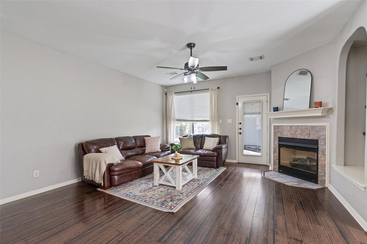 Kitchen at 1712 Lynnville Trl - 4 bed 2 bath home