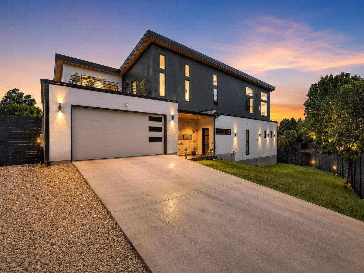 View 1712 Saracen RD in AUSTIN LAKE HILLS 1712 Saracen RD - front exterior - Luxury home in AUSTIN LAKE HILLS, Austin, TX