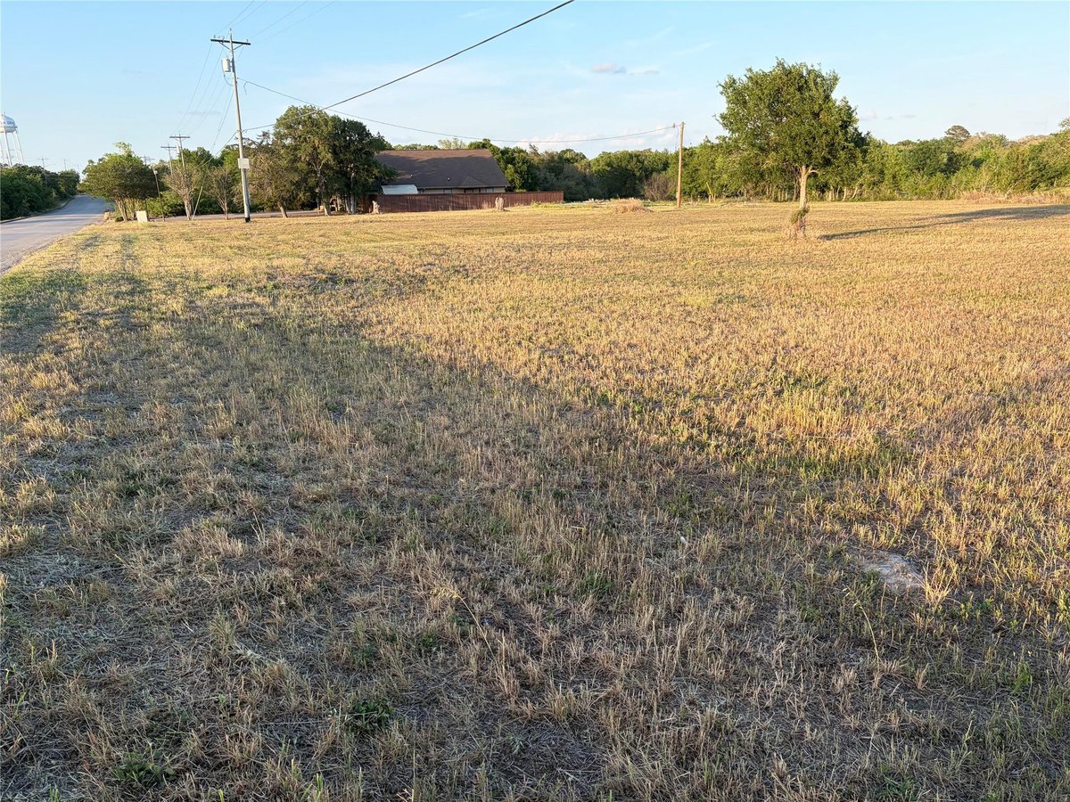 View 1712 Von Minden RD in Carson Wm H 1/4 Lg 1712 Von Minden RD - front exterior - Luxury home in Carson Wm H 1/4 Lg, La Grange, TX