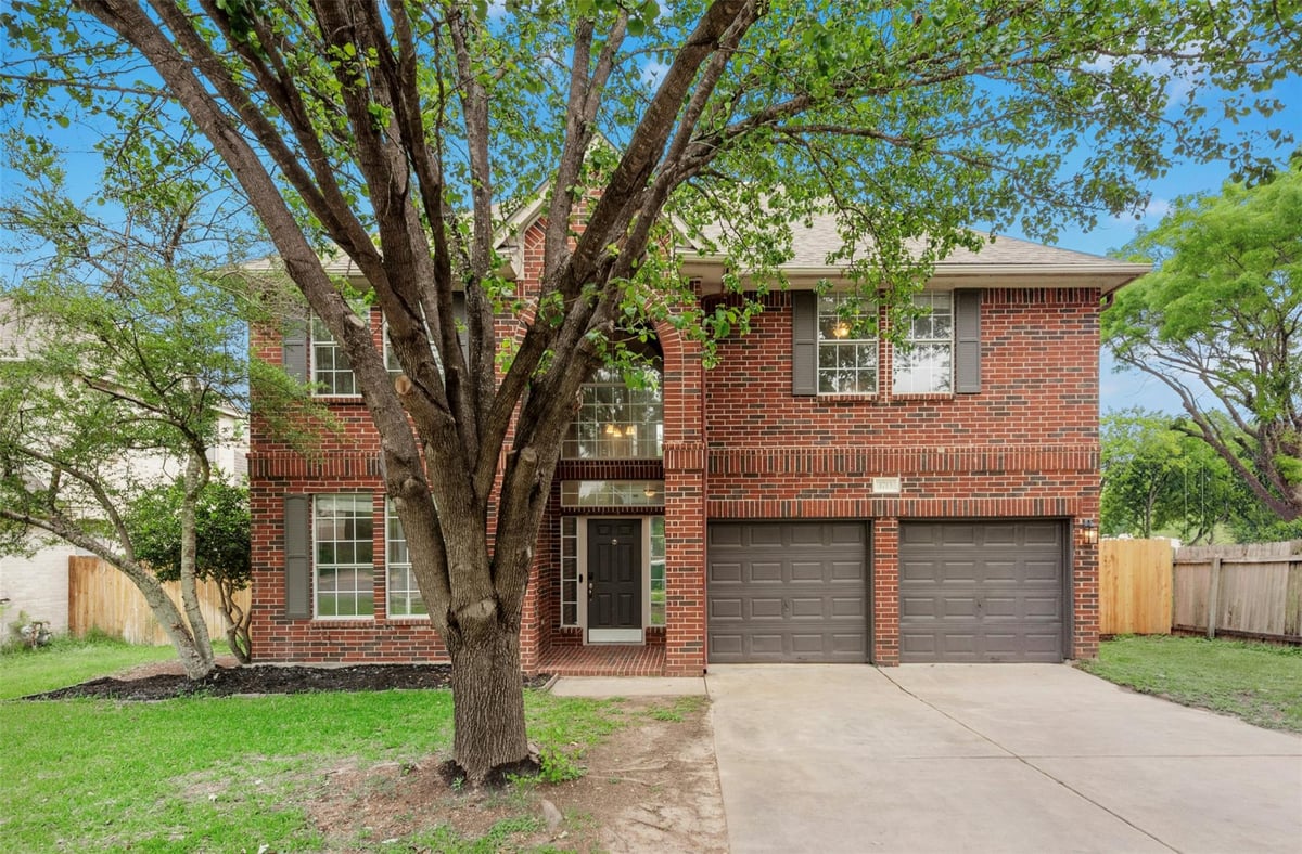 1713 Fort Grant Dr - front exterior - Luxury home in Round Rock Ranch Ph 01 Sec 01, Round Rock, TX