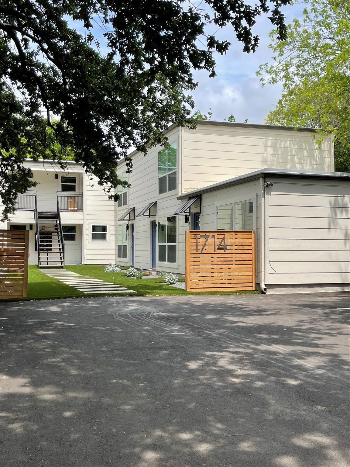 View 1714 Enfield RD Unit #205 in Enfield 1714 Enfield RD Unit #205 - property photo 1 - Luxury home in Enfield, Austin, TX