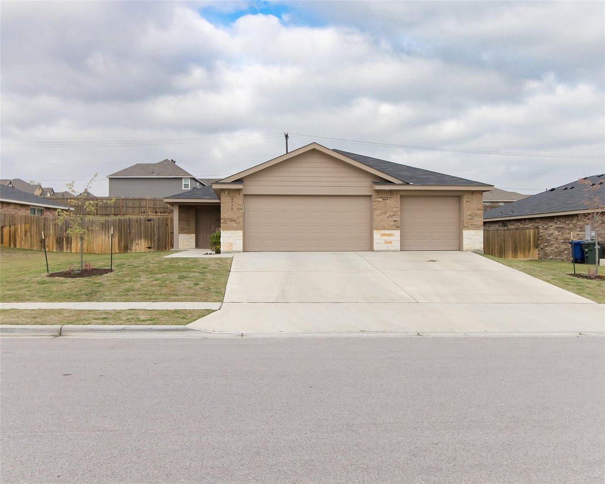 View 1715 Dryden Ave in Heartwood Park Phs 4 1715 Dryden Ave - front exterior - Luxury home in Heartwood Park Phs 4, Copperas Cove, TX