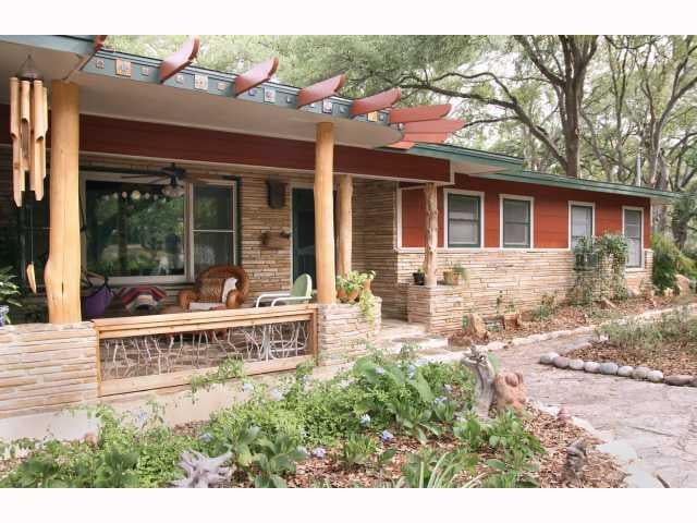 View 1715 Norris Dr in Beverly Heights 1715 Norris Dr - front exterior - Luxury home in Beverly Heights, Austin, TX