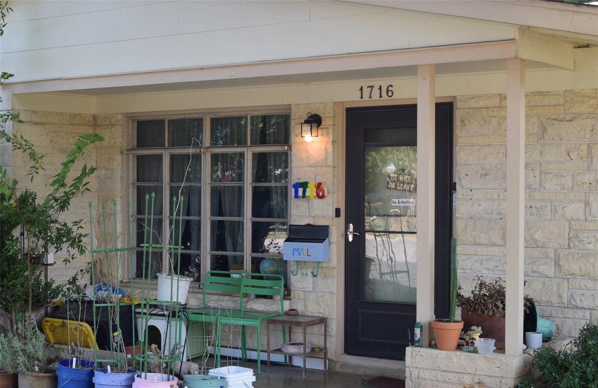View 1716 Karen Ave in Brentwood Terrace 1716 Karen Ave - property photo 1 - Luxury home in Brentwood Terrace, Austin, TX