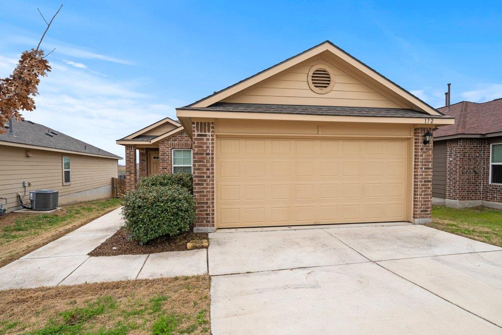 View 172 Lake Gln in Cottonwood Creek Ph 1 Sec 3 172 Lake Gln - front exterior - Luxury home in Cottonwood Creek Ph 1 Sec 3, San Marcos, TX