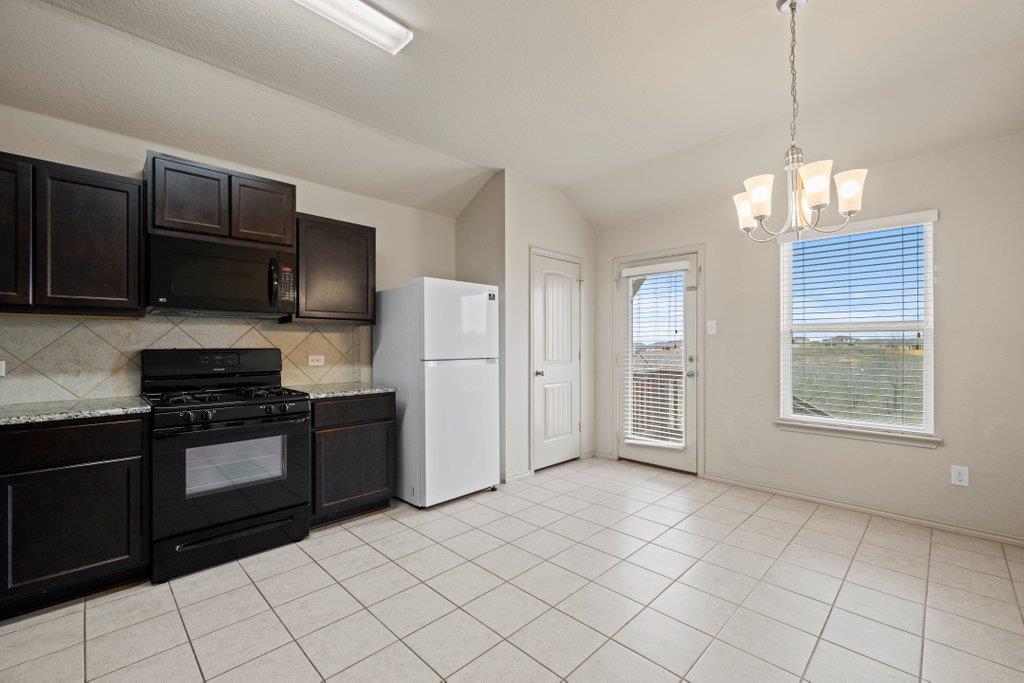 Bathroom at 172 Lake Gln - 3 bed 2 bath home