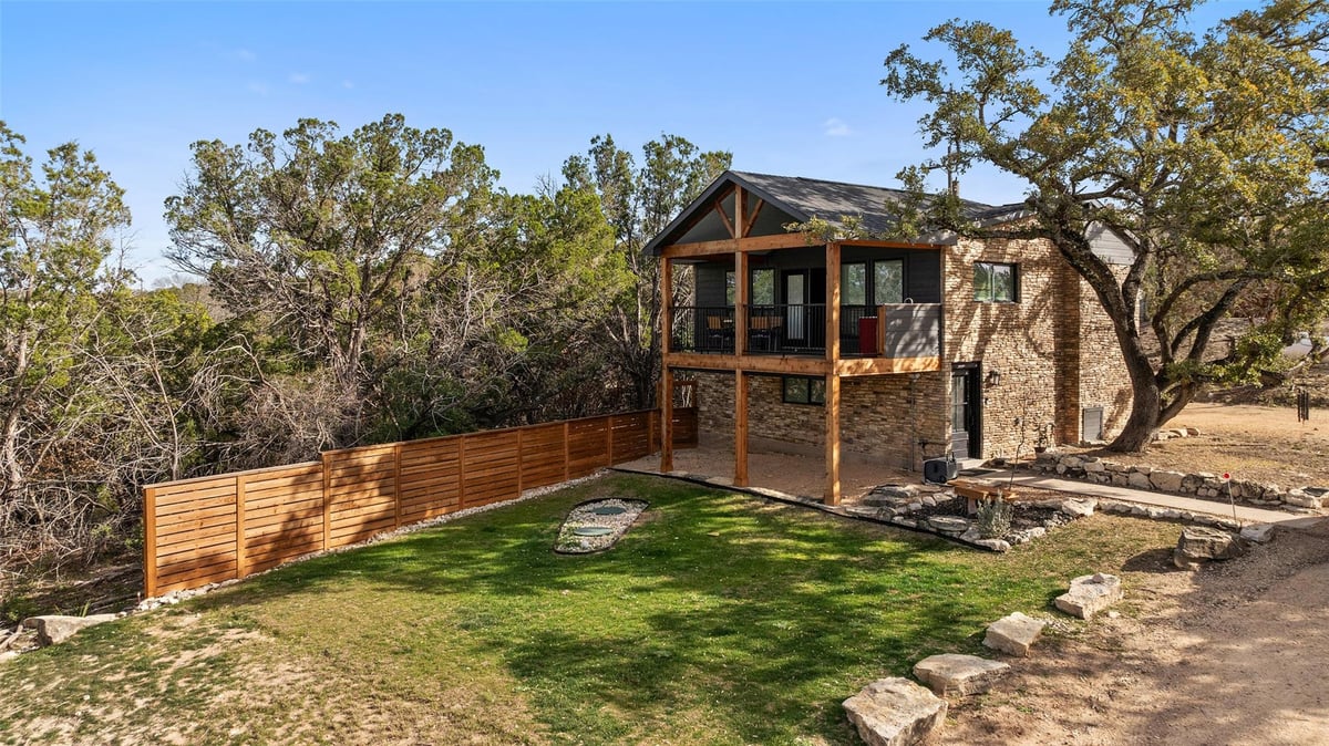 View 17210 West Beach RD Unit #A in Eagle Ridge 01 17210 West Beach RD Unit #A - property photo 1 - Luxury home in Eagle Ridge 01, Austin, TX