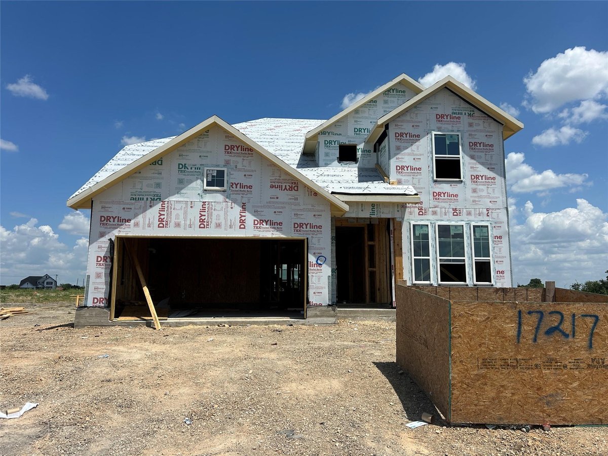 View 17217 Chiquito ST in The Trails at Carmel 17217 Chiquito ST - front exterior - Luxury home in The Trails at Carmel, Pflugerville, TX