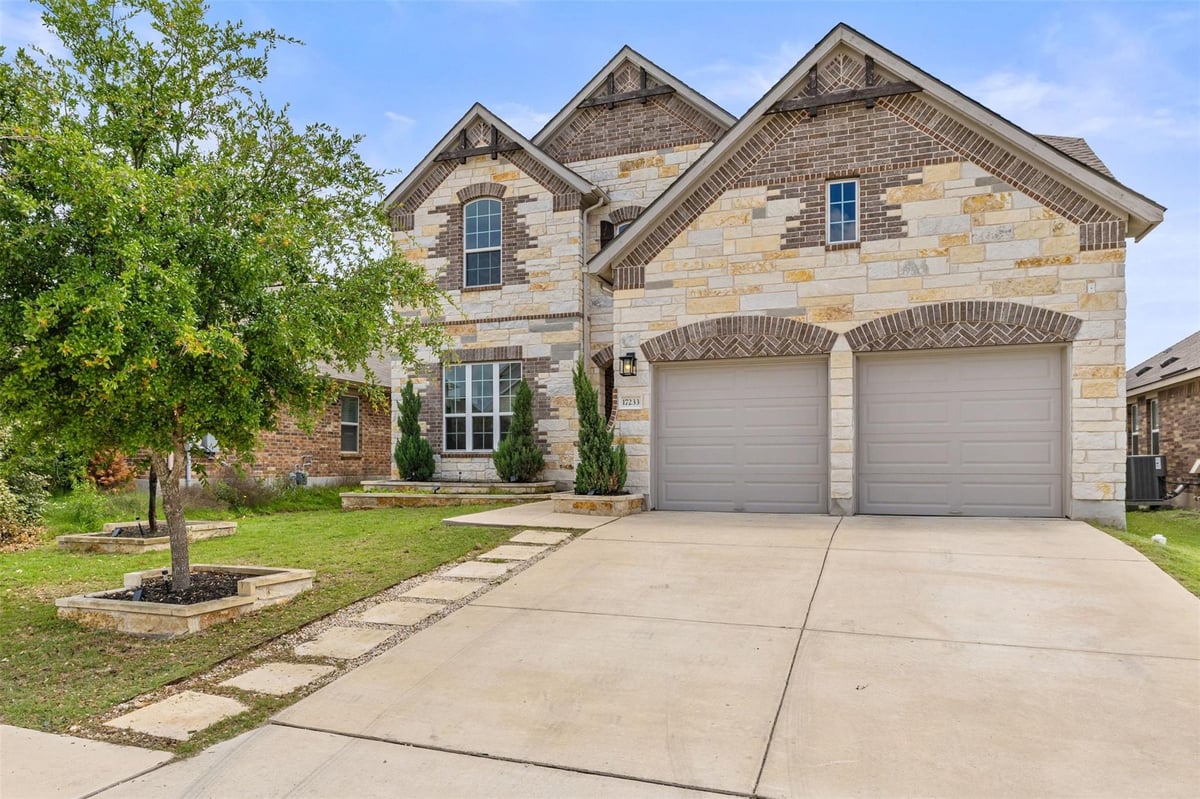 View 17233 Borromeo Ave in Carmel West Ph 2 Sec 2 17233 Borromeo Ave - front exterior - Luxury home in Carmel West Ph 2 Sec 2, Pflugerville, TX