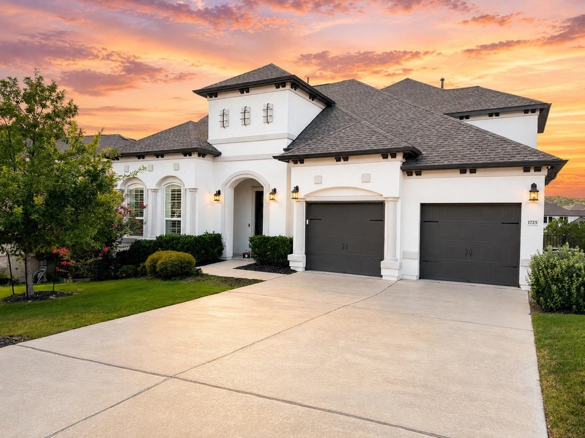View 1725 Sunset Vista CV in TRAVISSO PHS 3 SEC 4 1725 Sunset Vista CV - property photo 1 - Luxury home in TRAVISSO PHS 3 SEC 4, Leander, TX