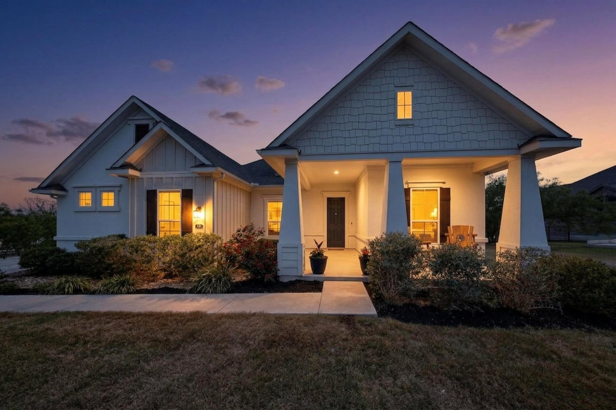 View 173 Double Eagle Ranch Dr in Double Eagle Ranch Sec 1 173 Double Eagle Ranch Dr - front exterior - Luxury home in Double Eagle Ranch Sec 1, Cedar Creek, TX