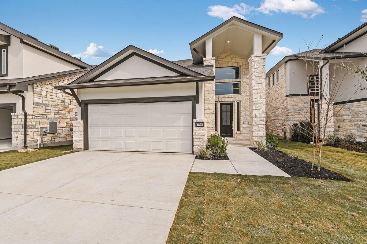17304 Hattie Trce - front exterior - Luxury home in Sweetwater Vlgs C&D Sec 2, Austin, TX