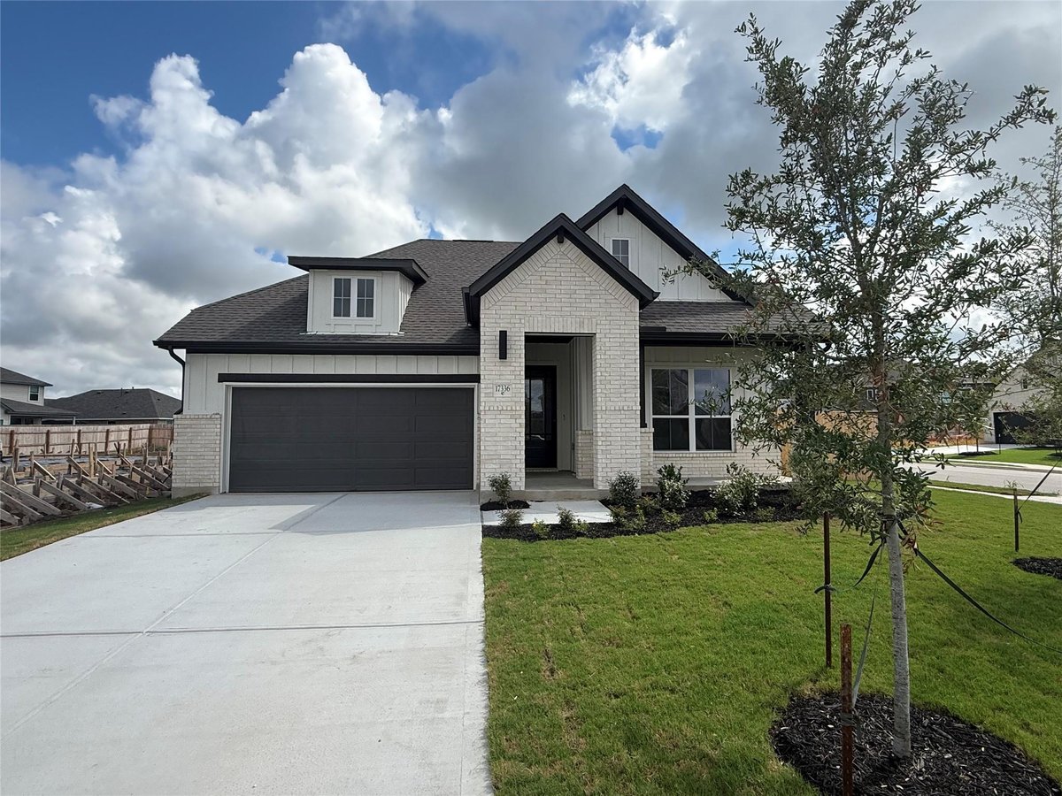 View 17336 Graces Path in Blackhawk 17336 Graces Path - front exterior - Luxury home in Blackhawk, Pflugerville, TX