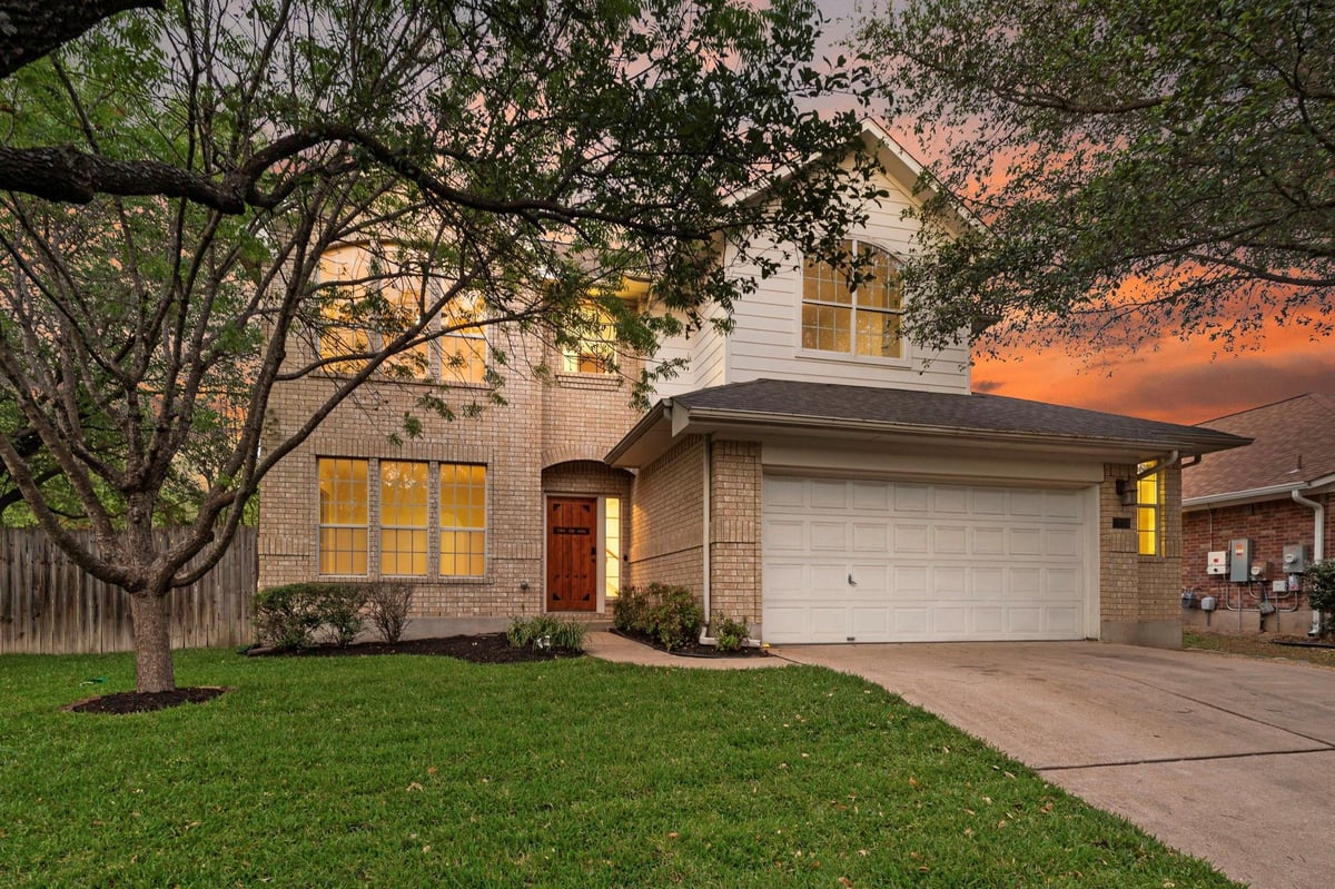 1734 Chasewood Dr - front exterior - Luxury home in Scofield Farms Ph 10 Sec 01, Austin, TX