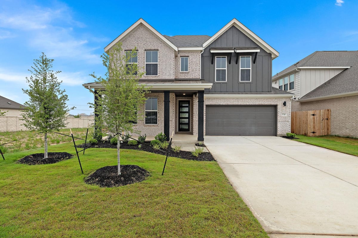 View 17341 Graces Path in Blackhawk 17341 Graces Path - front exterior - Luxury home in Blackhawk, Pflugerville, TX