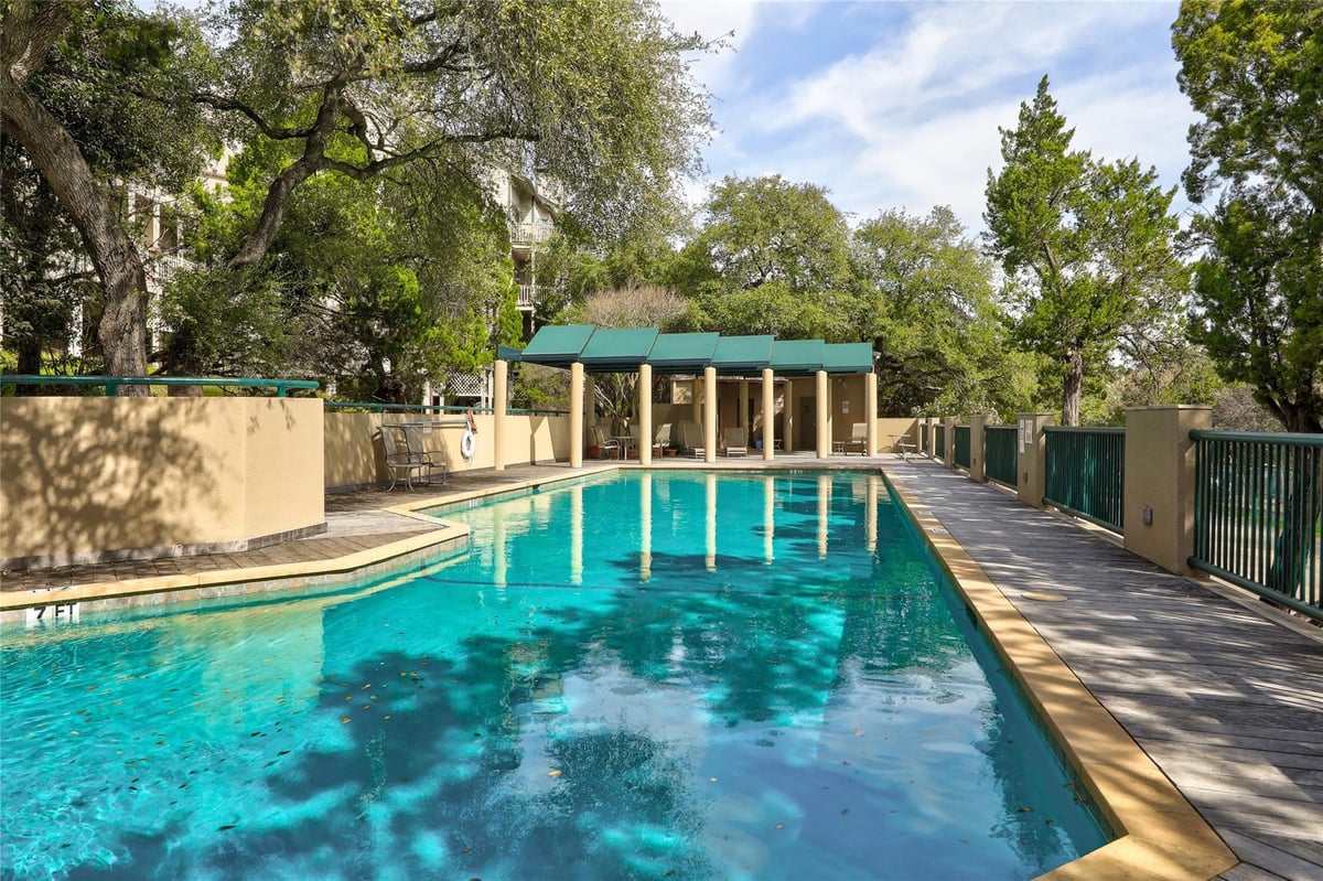 View 1735 Spyglass DR Unit #117 in Habidad Condo Amd 1735 Spyglass DR Unit #117 - front exterior - Luxury home in Habidad Condo Amd, Austin, TX