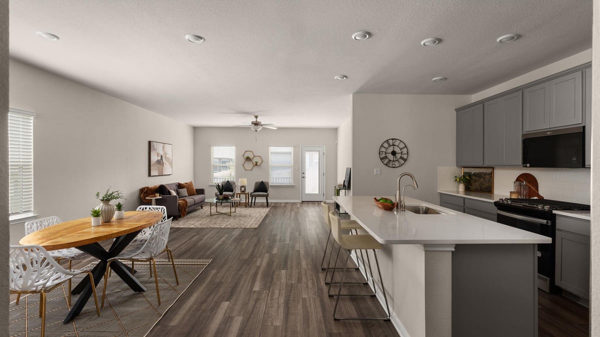 Living area at 174 El Capitan Loop - 5 bed 3 bath home