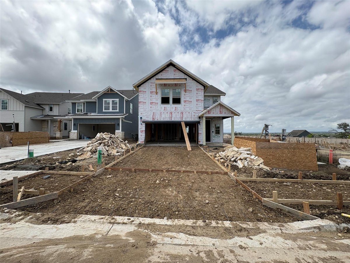 Primary bedroom at 174 Ranier Way - 5 bed 3 bath home
