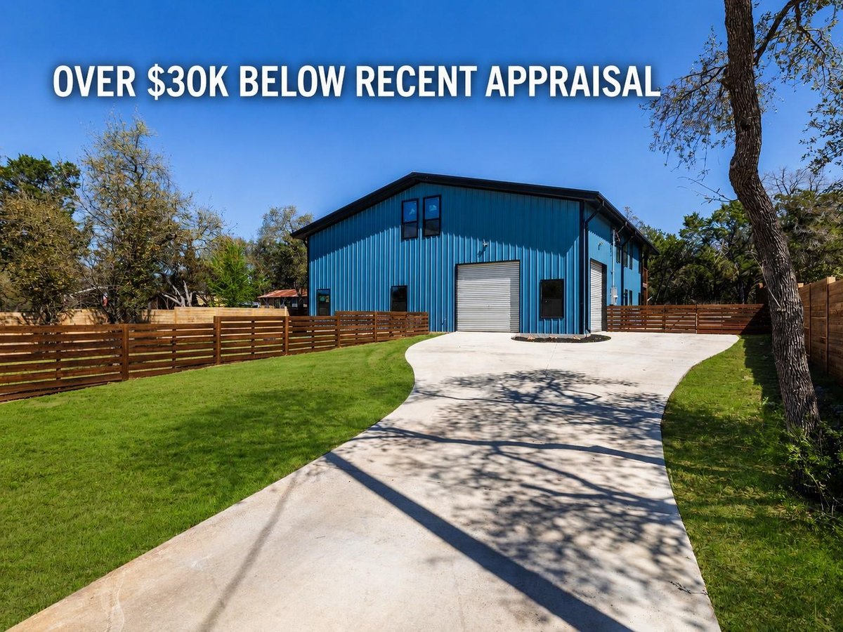 View 17412 W First ST in Trails End Resub 04 17412 W First ST - property photo 1 - Luxury home in Trails End Resub 04, Leander, TX