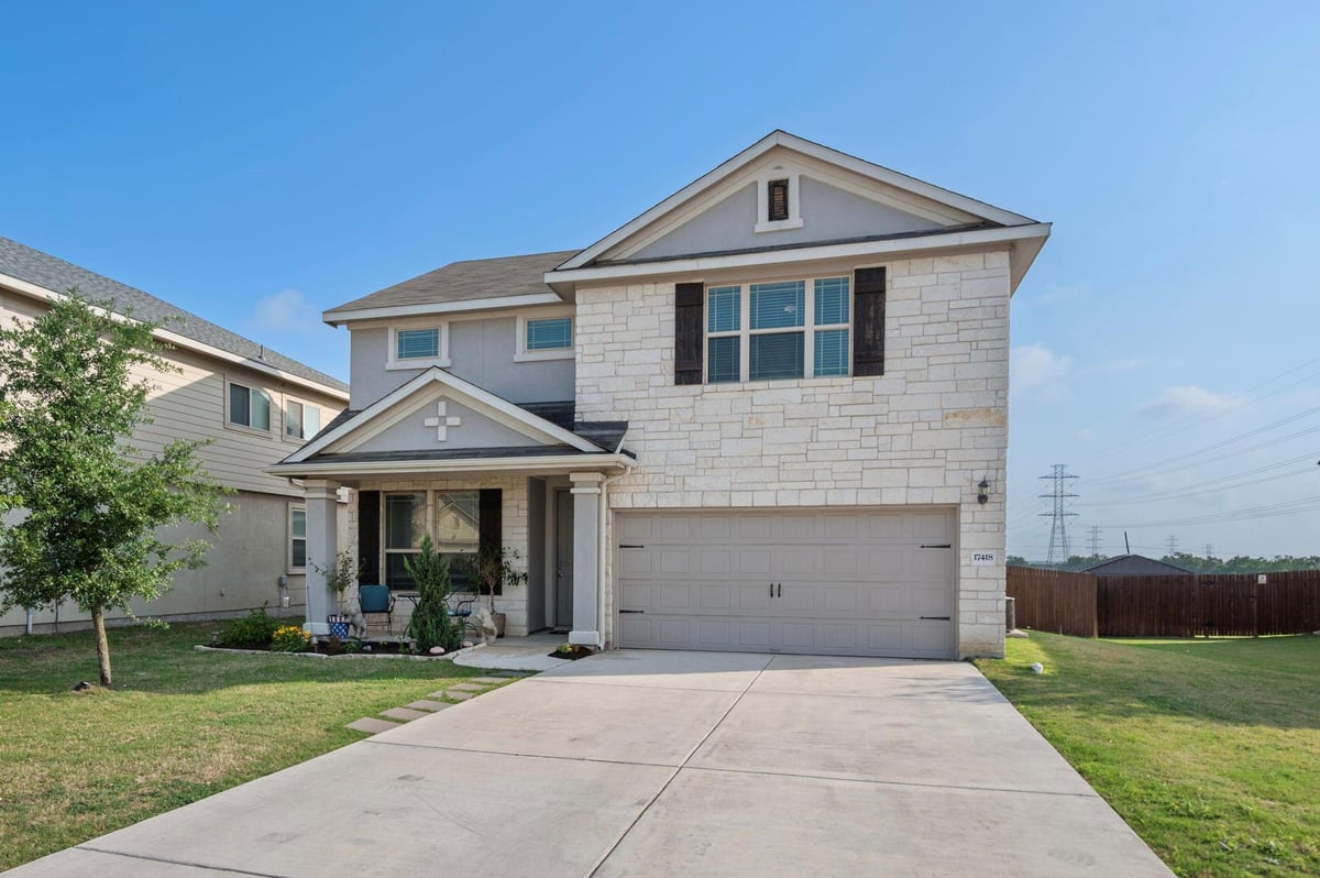 View 17418 Gabbro Dr in Verona Sec 1 17418 Gabbro Dr - property photo 1 - Luxury home in Verona Sec 1, Pflugerville, TX