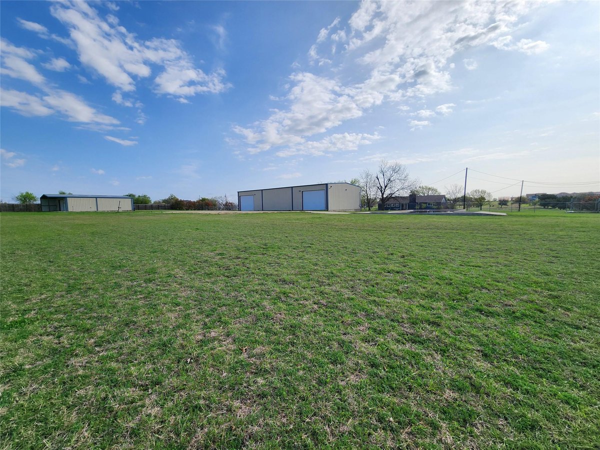 View 1742 Rowe Loop in CASNER J 1742 Rowe Loop - front exterior - Luxury lot in CASNER J, Pflugerville, TX