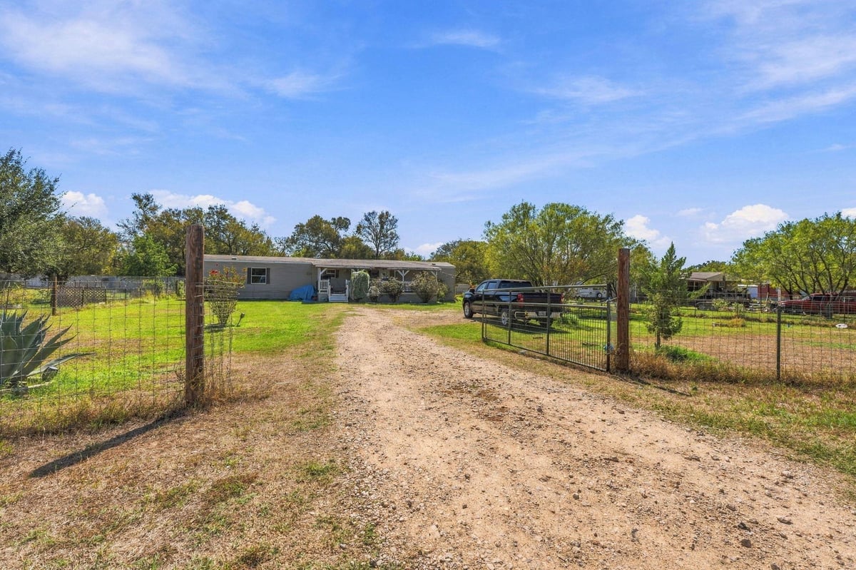 View 175 Las Estancias DR in Cedar Creek 175 Las Estancias DR, photo 1 of 19, Cedar Creek, Cedar Creek, TX