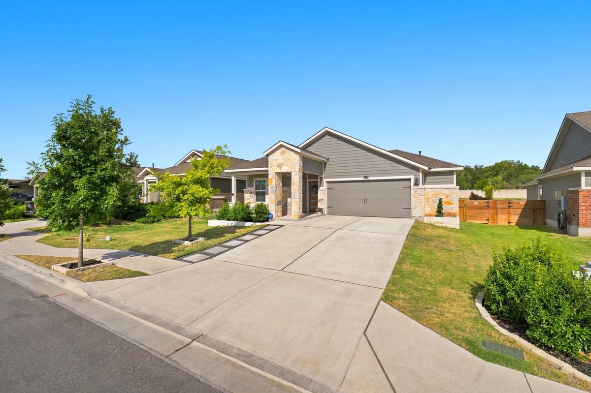 View 175 Patagonia in Plum Creek Ph 2 Sec 2 175 Patagonia - property photo 1 - Luxury home in Plum Creek Ph 2 Sec 2, Kyle, TX