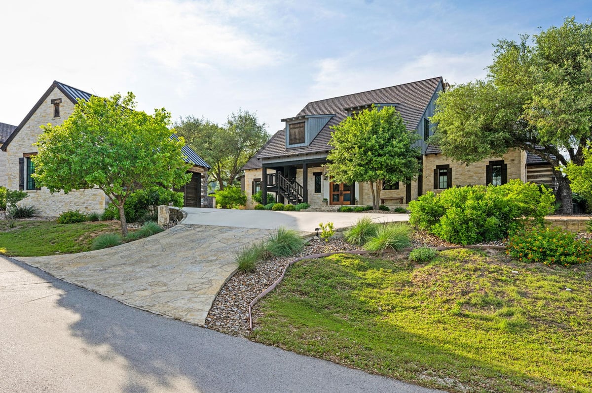 View 175 Putting Park Dr in Boot Ranch #1 175 Putting Park Dr - front exterior with 175 Putting Park Dr in Fredericksburg - Luxury home in Boot Ranch #1, Fredericks...
