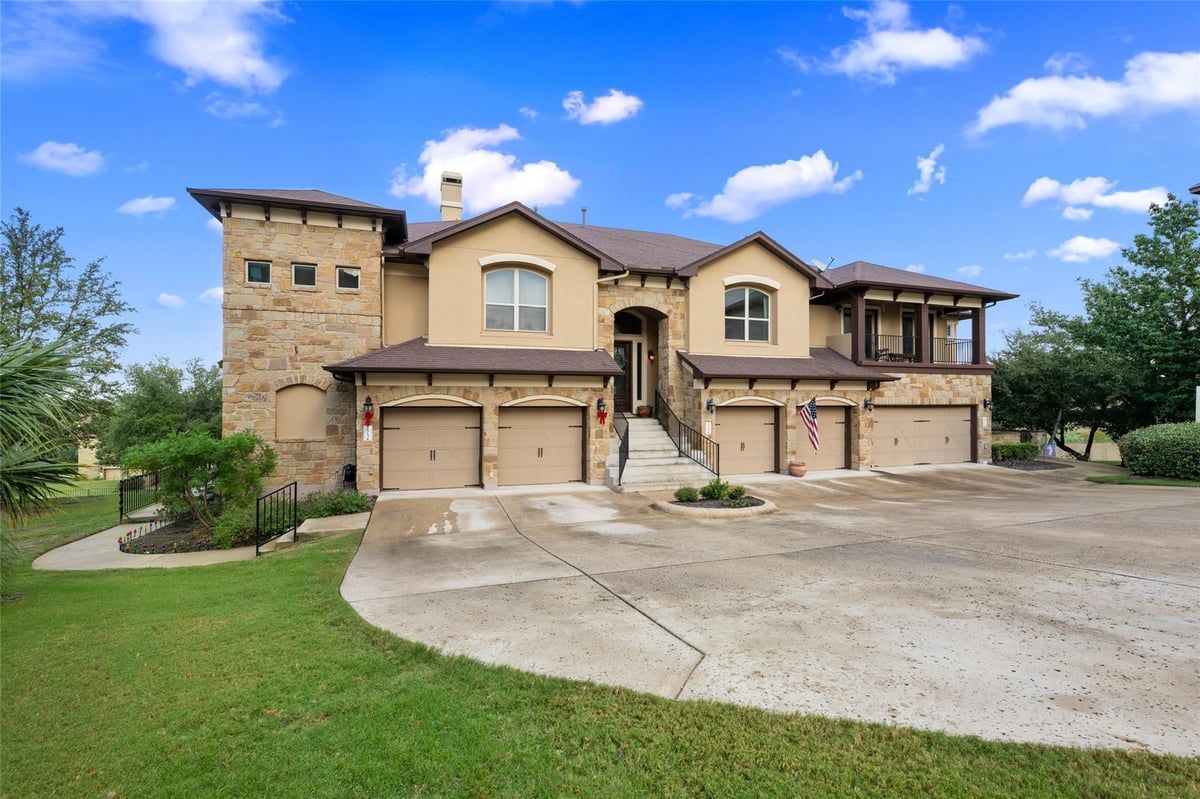 View 175 Roberto Unit #16B in Pinnacle At North Lakeway Condo 175 Roberto Unit #16B - front exterior - Luxury home in Pinnacle At North Lakeway Condo, Austin, TX