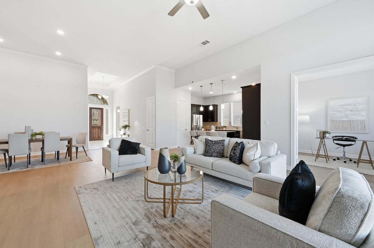 Living area at 176 Wild Pecan Loop - 3 bed 2 bath home