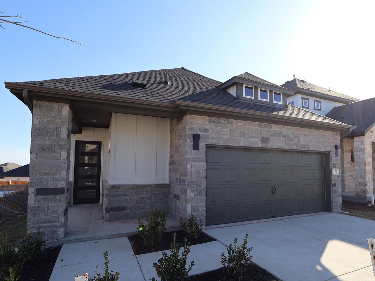 Living area at 177 Grayson Elm Pass - 3 bed 2 bath home