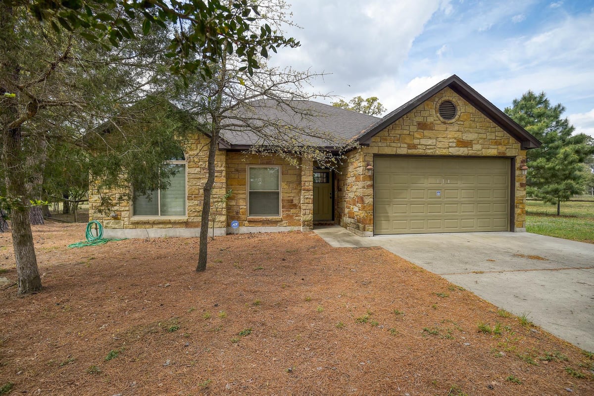 View 178 S Buckhorn Dr in Circle D 178 S Buckhorn Dr - property photo 1 - Luxury home in Circle D, Bastrop, TX