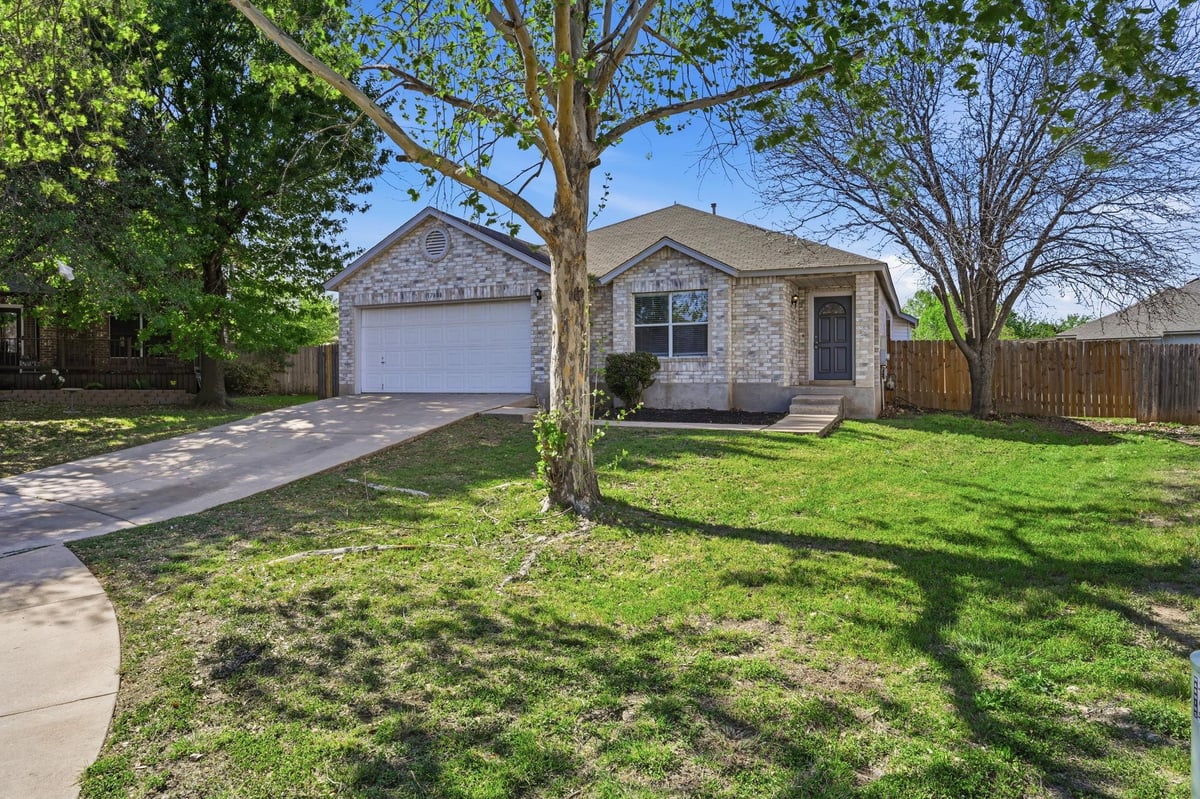 Living area at 17808 Grener Cv - 3 bed 2 bath home