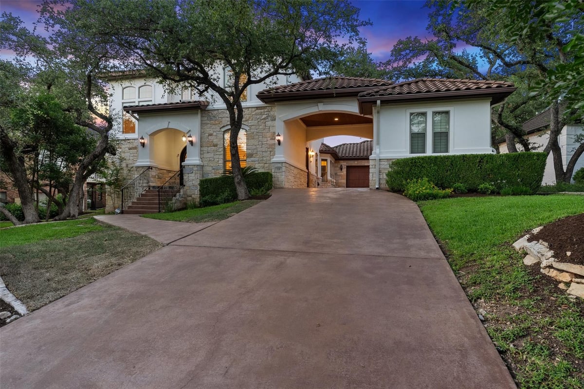 View 18 Hedgebrook WAY in Hills Of Lakeway Phs 9 18 Hedgebrook WAY - front exterior - Luxury home in Hills Of Lakeway Phs 9, The Hills, TX