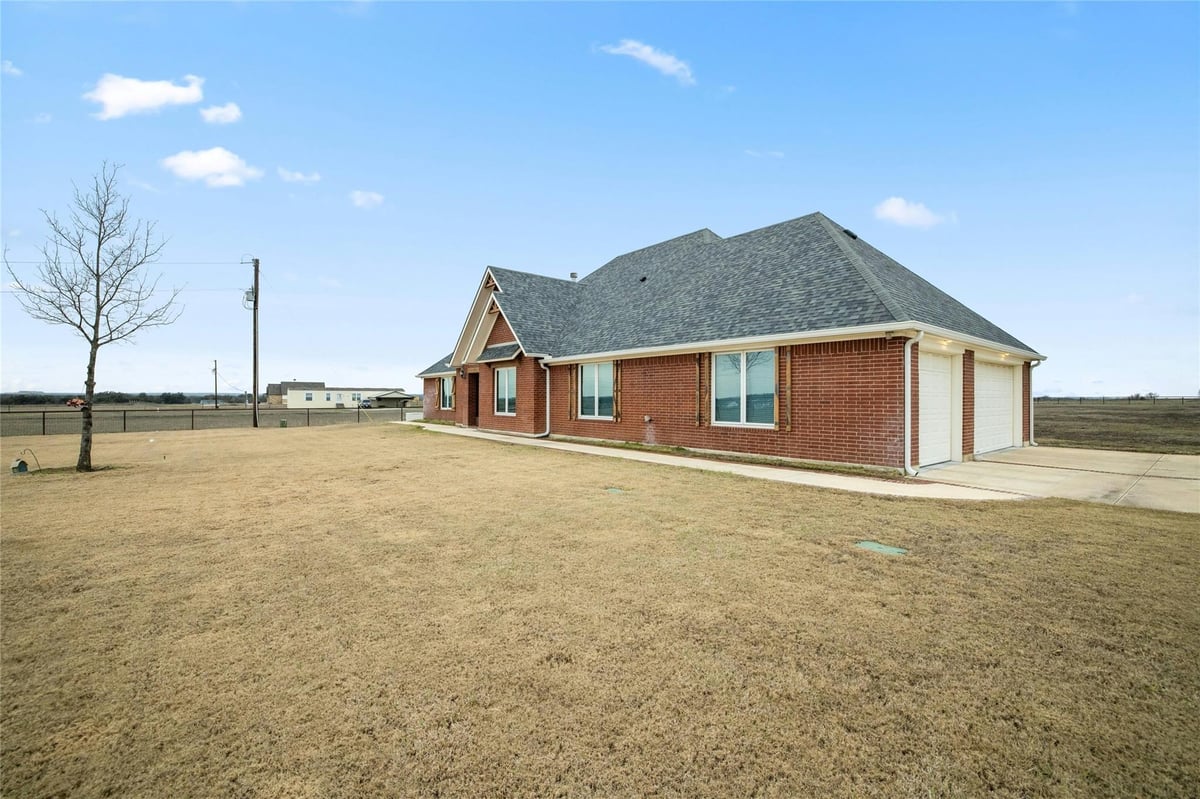 Kitchen at 1800 County Road 305 - 3 bed 3 bath home