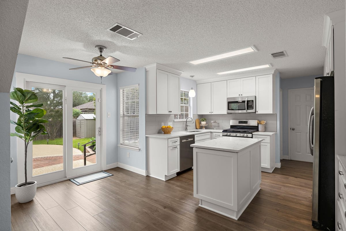 Primary bedroom at 1800 Hollow Ridge Dr - 3 bed 2 bath home