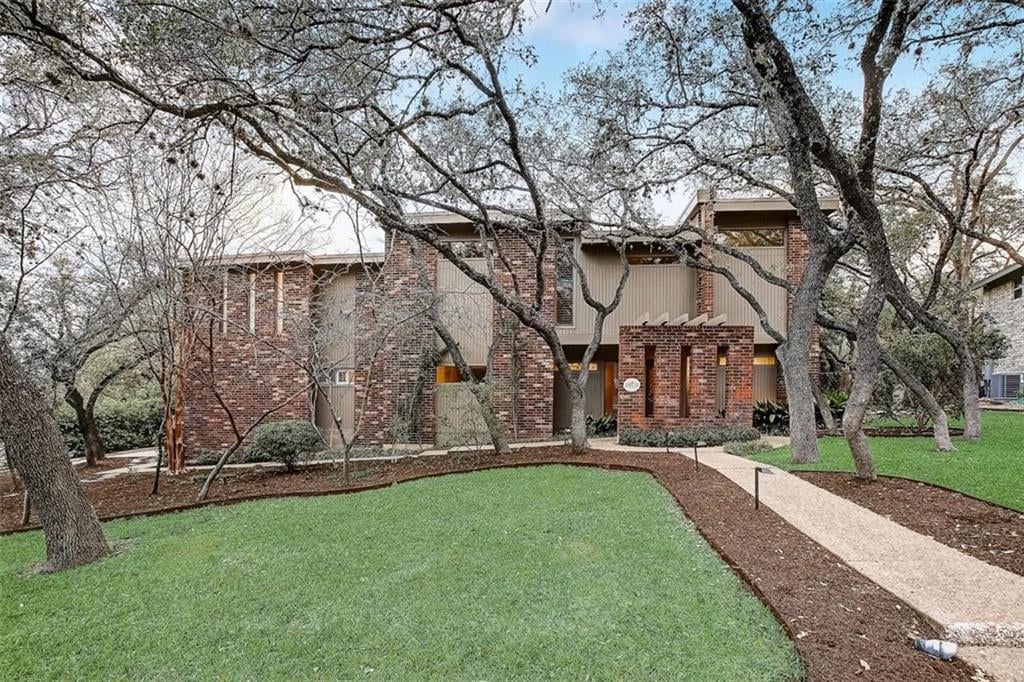 View 1801 Glencliff DR in Barton Hills Sec 07 1801 Glencliff DR - property photo 1 - Luxury home in Barton Hills Sec 07, Austin, TX