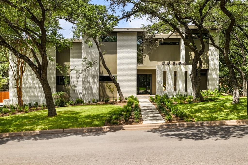 View 1801 Glencliff Dr in Barton Hills Sec 07 1801 Glencliff Dr - front exterior - Luxury home in Barton Hills Sec 07, Austin, TX