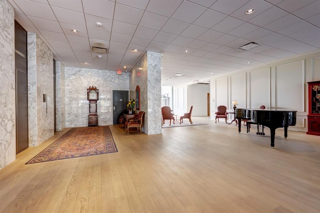 View 1801 Lavaca St Unit #10F in Cambridge Condo Amd 1801 Lavaca St Unit #10F - front exterior - Luxury home in Cambridge Condo Amd, Austin, TX