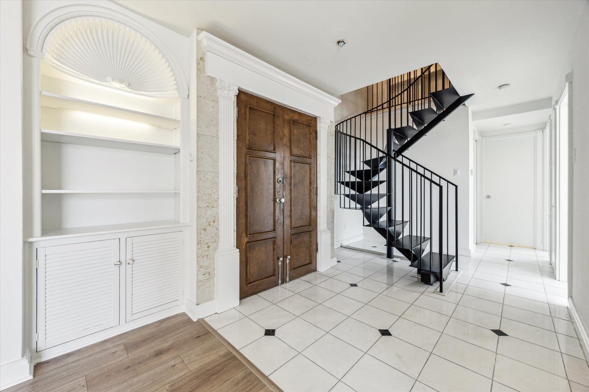 View 1801 Lavaca St Unit #15A in Cambridge Condo Amd 1801 Lavaca St Unit #15A - front exterior - Luxury home in Cambridge Condo Amd, Austin, TX