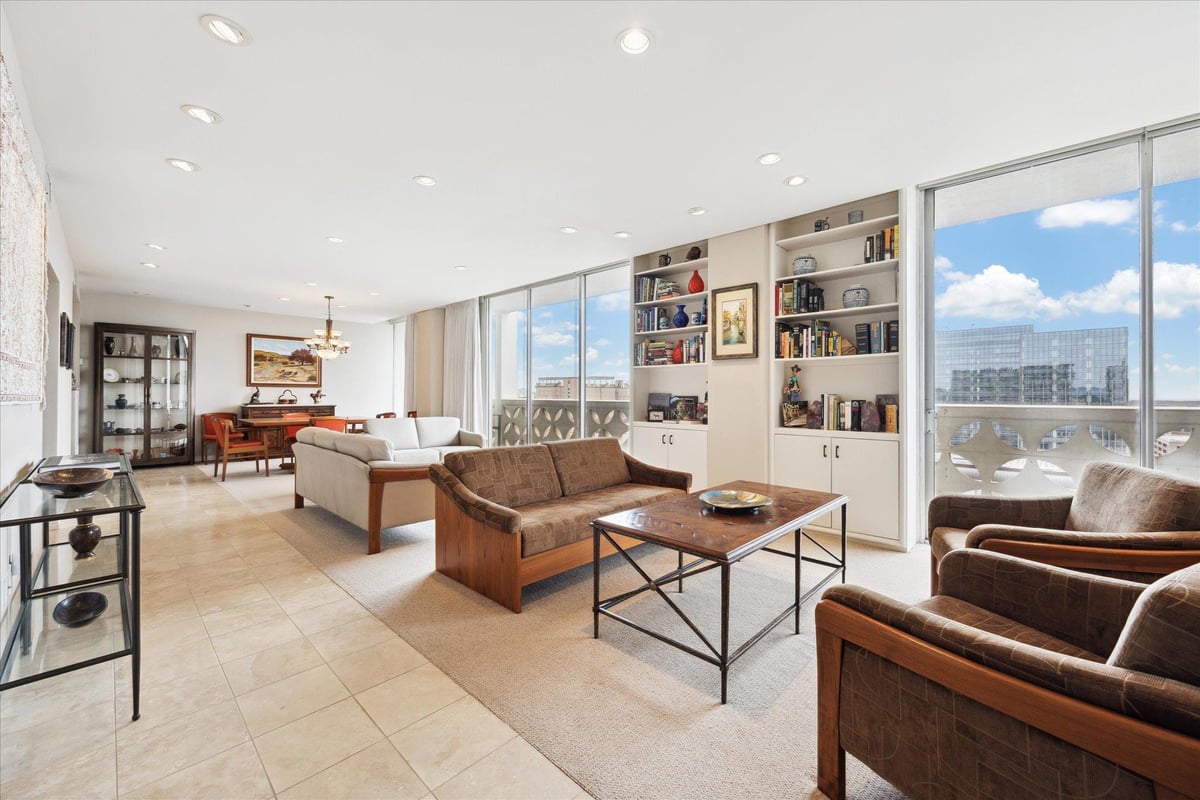 View 1801 Lavaca St Unit #9J in Cambridge Condo Amd 1801 Lavaca St Unit #9J - front exterior - Luxury home in Cambridge Condo Amd, Austin, TX