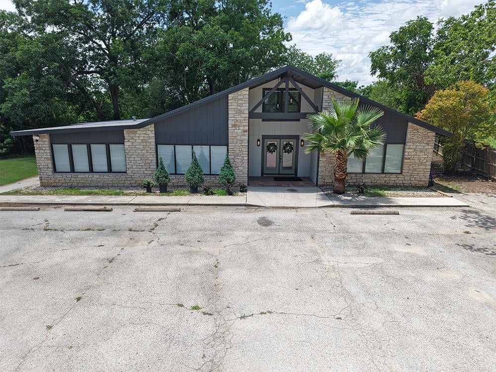 View 1801 Uhland RD Unit #CR161 in NA 1801 Uhland RD Unit #CR161 - property photo 1 - Luxury home in NA, San Marcos, TX