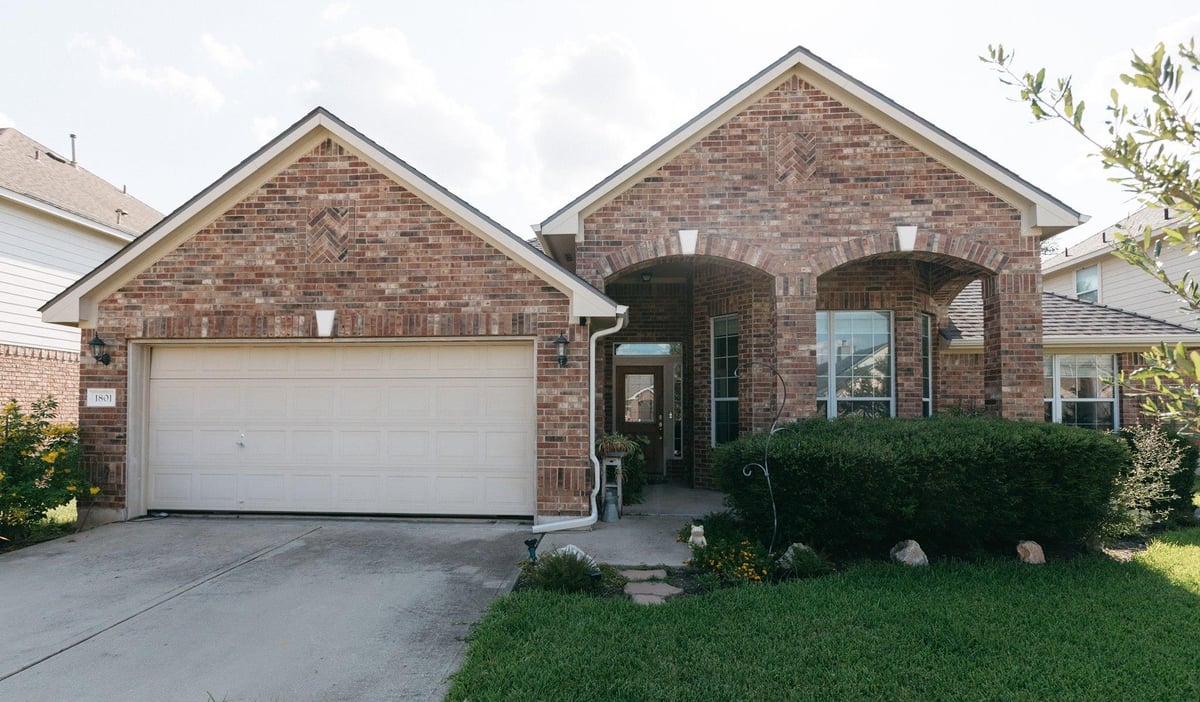 1801 Vintage DR - property photo 1 - Luxury home in Ridgewood South Ph 01, Leander, TX