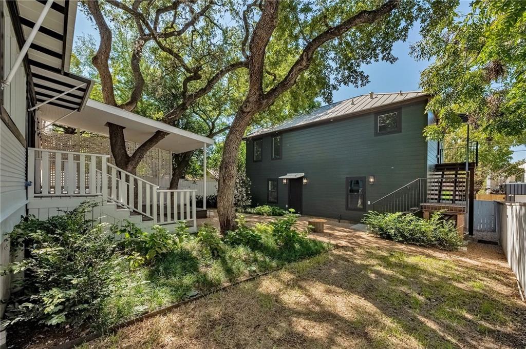 View 1802 Brackenridge St in Swisher Add 1802 Brackenridge St - front exterior - Luxury home in Swisher Add, Austin, TX