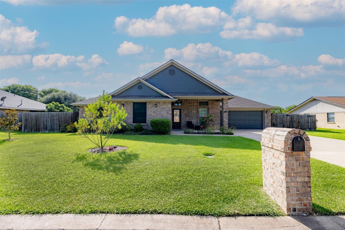 View 1802 Cheryl Drive in Woodson Terrace 1802 Cheryl Drive - front exterior - Luxury home in Woodson Terrace, Caldwell, TX