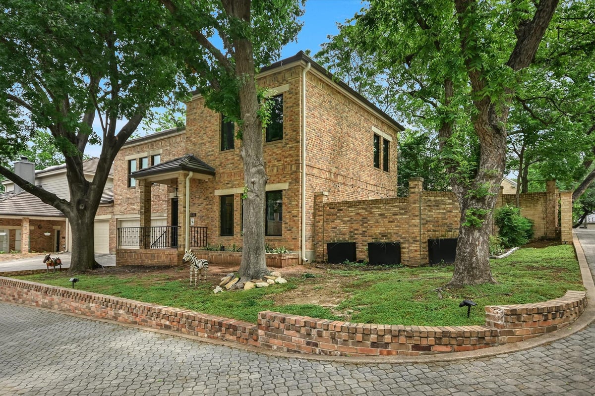 View 1803 San Gabriel St Unit #A in Chestnut Place Condo Amd 1803 San Gabriel St Unit #A - front exterior - Luxury home in Chestnut Place Condo Amd, Austin, TX