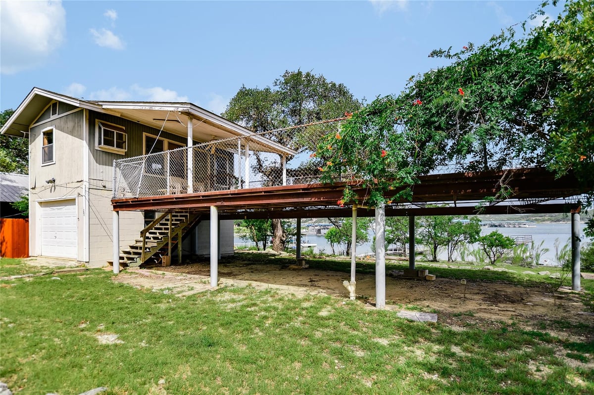 View 1804 Blue Cat LN in Graveyard Point 1804 Blue Cat LN - front exterior - Luxury home in Graveyard Point, Austin, TX