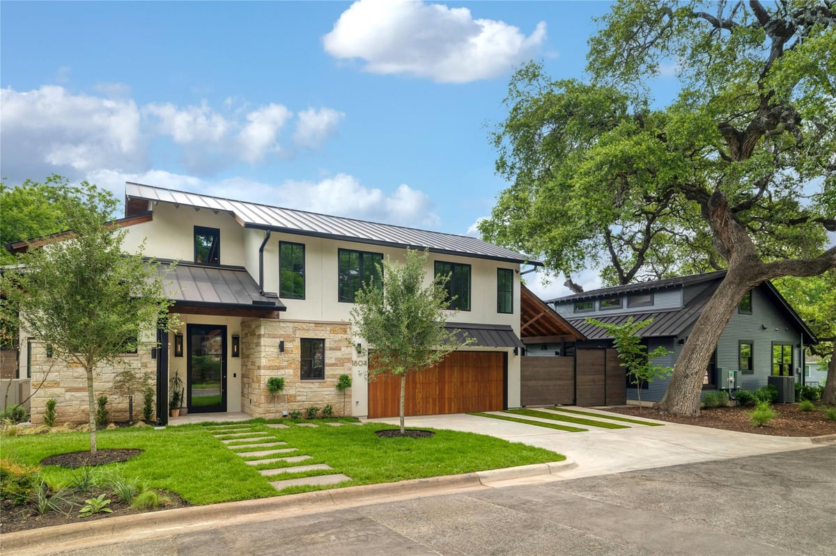 View 1804 Margaret ST in Barton Heights 1804 Margaret ST - front exterior - Luxury home in Barton Heights, Austin, TX